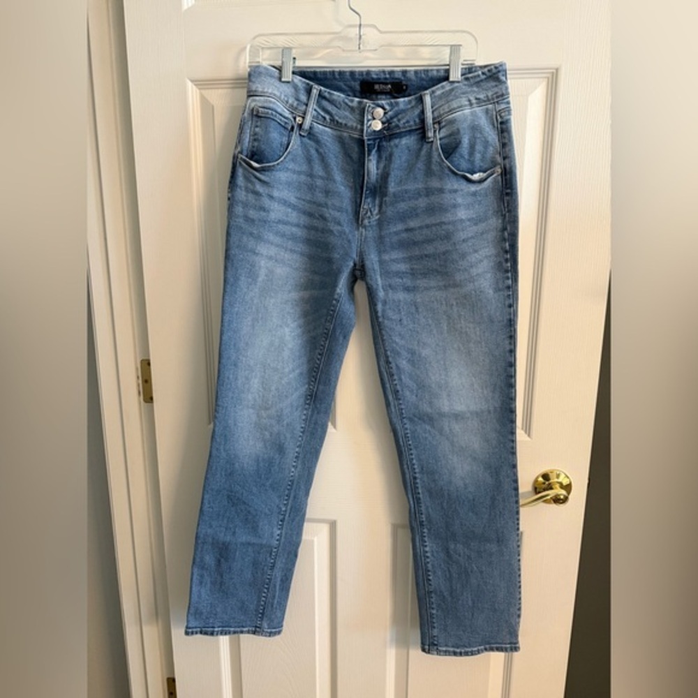 Hudson Straight Leg Jeans W/Back Pocket Flaps Classic Blue Denim